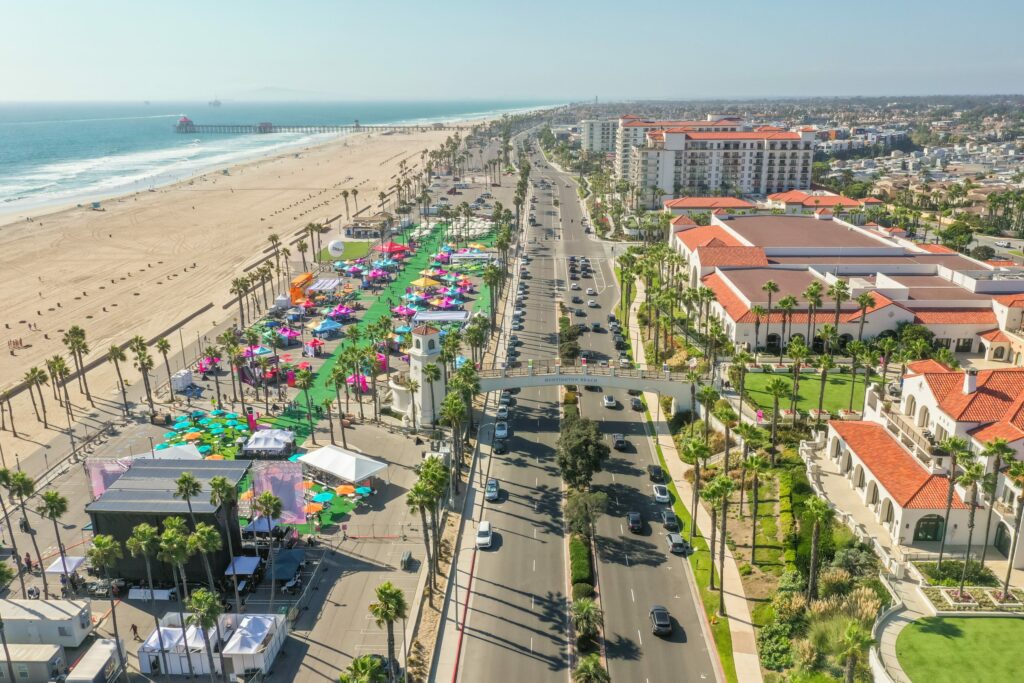 Community in Huntington Beach, CA