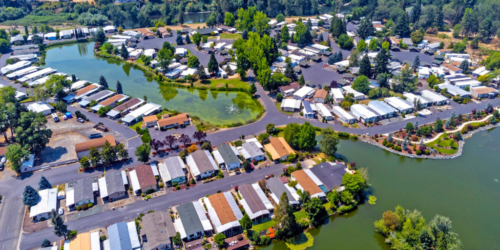 Community in Grants Pass, Oregon