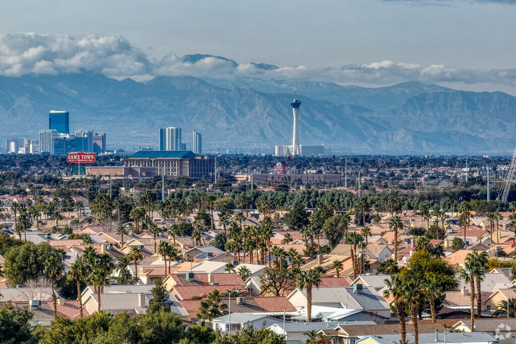 Community in Whitney, Nevada